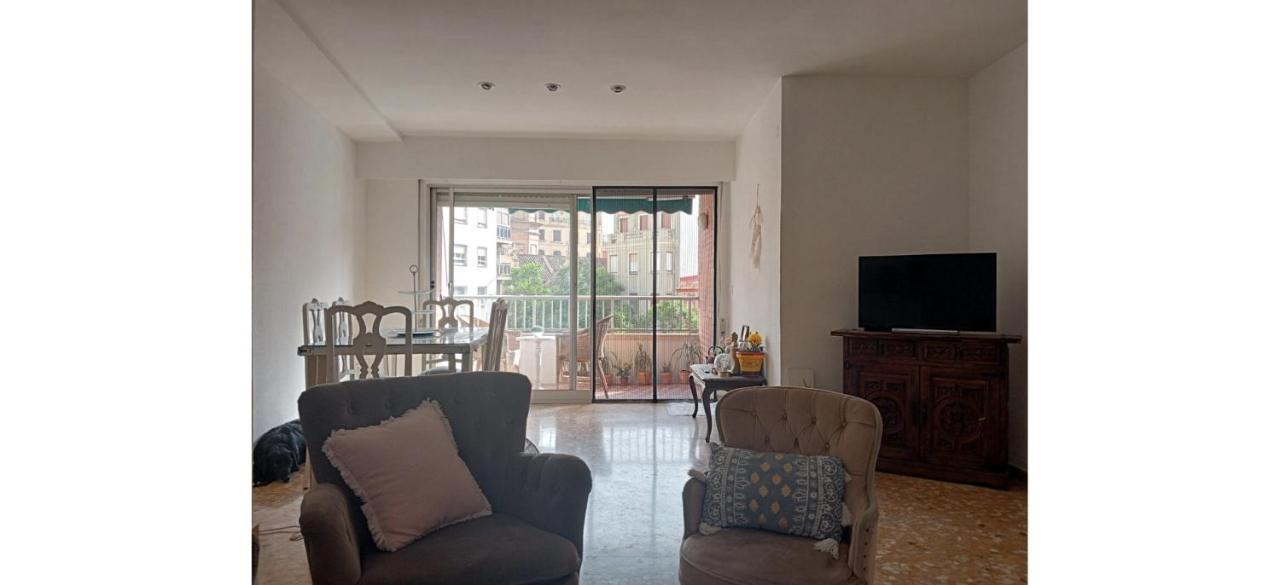 City Center Homestay Валенсия Экстерьер фото